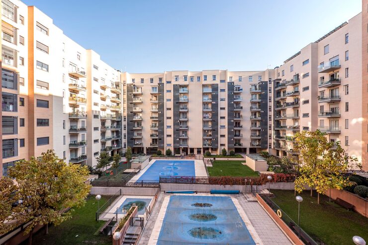 Illustrative image for Flats under 2 Crore in Bandra East, Mumbai